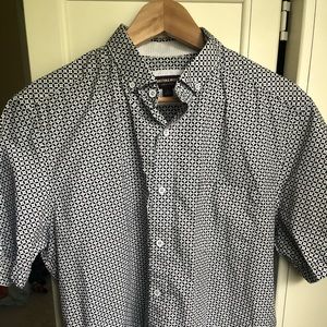 Johnston & Murphy Short-Sleeve Button-Down Pattern